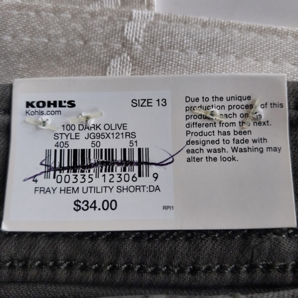 SO NWT High-Rise Utility Shorts Frayed Hem Size 13 Olive Green 2.5" Inseam - Picture 5 of 13